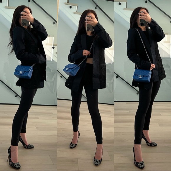 Authentic Chanel Classic quilted Royal blue in lambskin Mini square flap - Picture 4 of 17